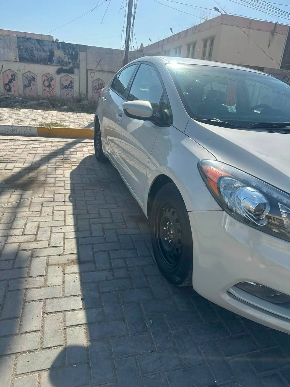 سياره فورتي مديل 2014
للبيع سيارة خير من الله تخم تاير جديد سيارة تبريد خير من الله حادث جاملغ خلفي وباب صدر جديد 
*********** وتساب موجود
