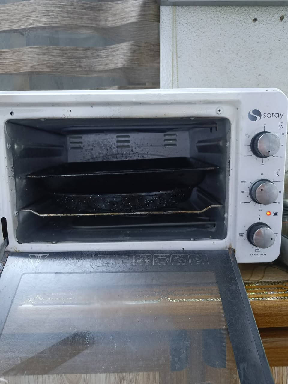 اوفن حجم وسط نظيف وتشغيل فول السعر 30 قفل الاتصال عالرقم ***********
ويوجد خدم
