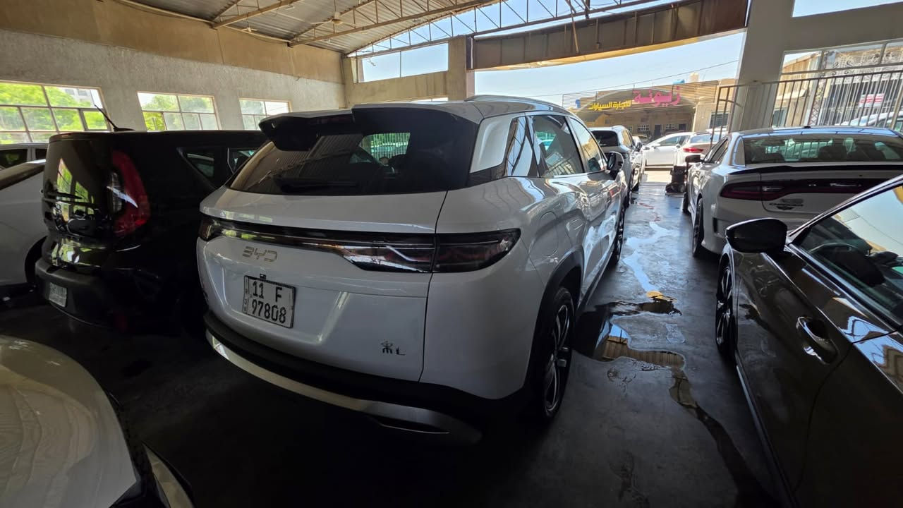 BYD song L 

موديل 2025 فلاك شيب رقم بغداد

فول مواصفات بيها بانوراما و بصمة و مقعدين كهرباء

و مقاعد جلد 

مقاعد تدفئة و تبريد 

رادار و كاميرا محيطية 

و قطعتين تبريد 

و إنارة LED + صندوق كهرباء 

داخل بيجي 

موري كهرباء 

سيارة ماشية 8000KM 

و بيها بارد بسيط بالصندوق مسافة شبر 

و للاتصال على رقم 

***********

***********
