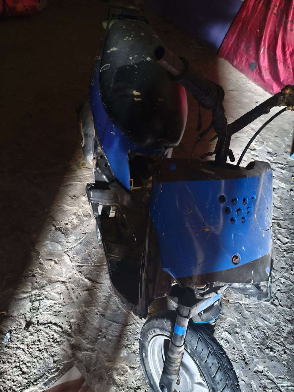 سلام عليكم
هاي ذبانه عوزها يده مال بانزين تشدلها وتبدل البلك وتنفخ تواير شغاله كلشي مابيها الله شاهد بس متروكه وسبب لتهيت دورة مالت عقود سعرها 75 وبيها مجال خاص ماكو اتصل ***********
