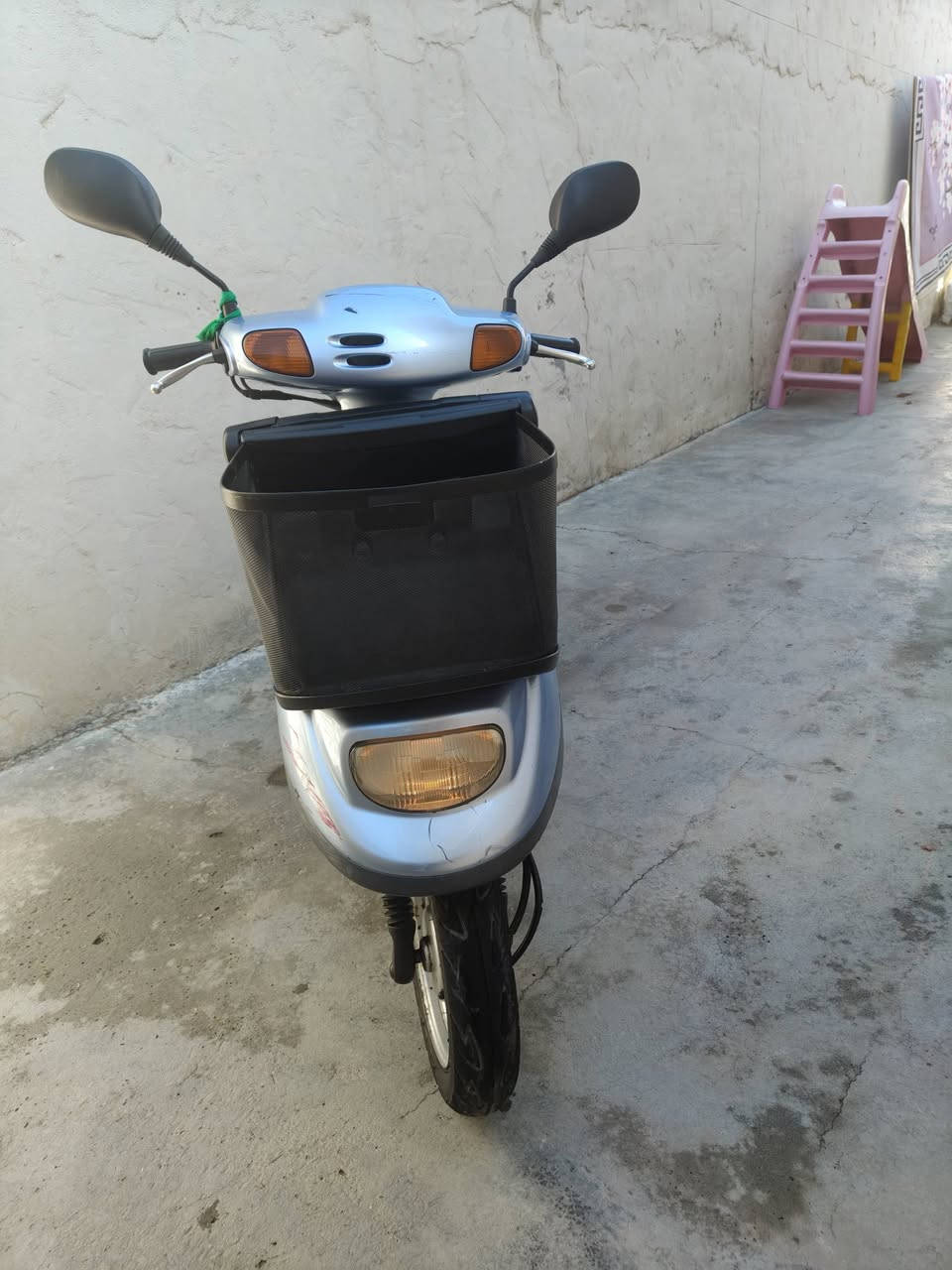 سلام عليكم دراجه منغولي للبيع حاويه
***********
