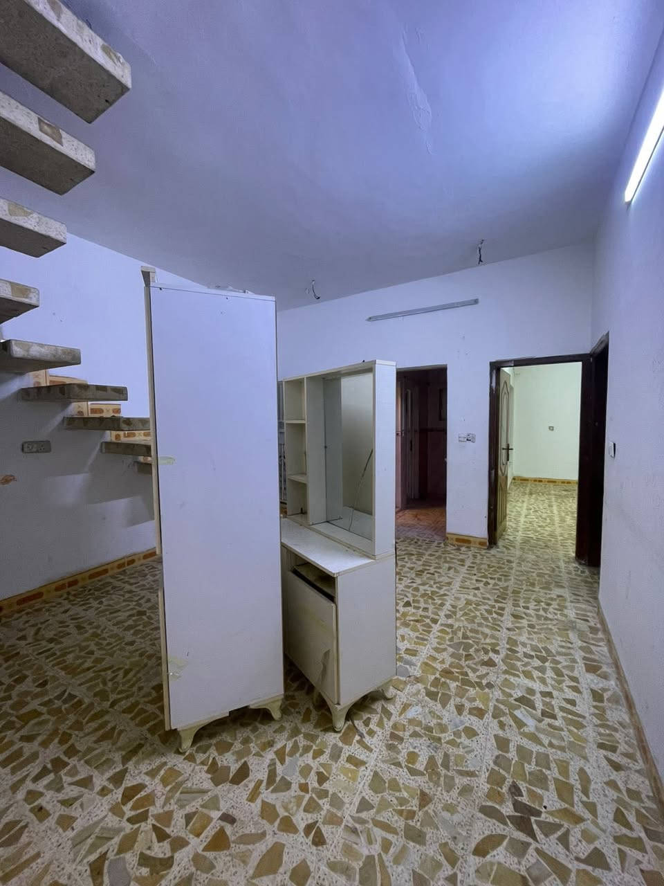 #دار للإيجار طابق ارضي بناء نضيف  موقع جدا مميز  

#العنوان كركوك  - حي عدن -  قرب قاعة فتنس

المساحة 250 مـتر  الواجهة 10

غرف نوم عدد 2 - هول - استقبال - مطبخ   - صحيات عدد 2  - كراج سيارة  -

 للاستفسار الاتصال *********** رشوان المفرجي 
 ‭ ٠٧٧٣ ٤٥٩ ٢٧٦٩‬ ‬

 يتوفر واتساب - تلكرام  

او مراجعة مكتب [ البيرق للعقارات ]حي عدن سايدين مدينة العاب كركوك  قرب جامع تحسين صوراني مقابل ثانوية امداد للبنات
