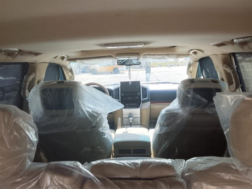 سلام عليكم البيع لاندكروز موديل 2009 محدث داخل وخارج 21  تحديث اصلي صبغ حزام رقم بغداد نكليزي سنويه 2030 مكين 8سلندري مكين وكير وتبريد كفال حداديه تخم تاير كهربا كله جاهز  سعر 255وبيه مجال الشراي مكاني بابل ‏***********
