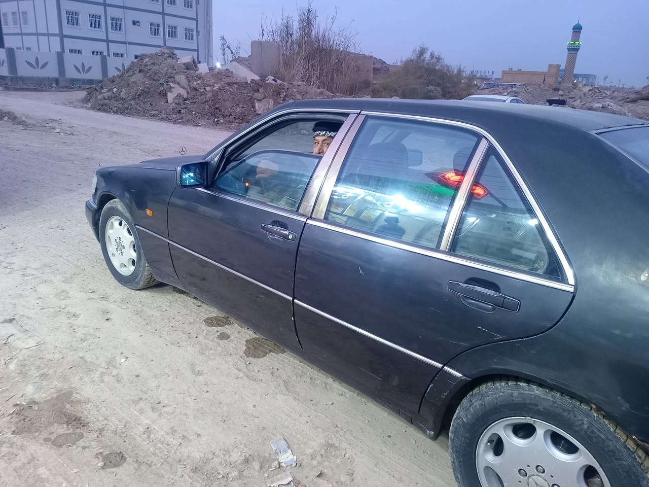 السلام عليكم ورحمة الله وبركاته مارسيدس شبح ٩١ سنويه جديده بسمنه سياره بلاد بدون ضربه كير محرك جدد بلاد السعر٦٧ العنوان بابل المركز *********** غير متواجد على نت
