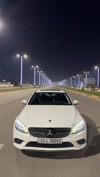 للبيع Mercedes C300 2019 (تو ويل)   سعر مناسب جداً 🔥  سلايد    داخل ال...