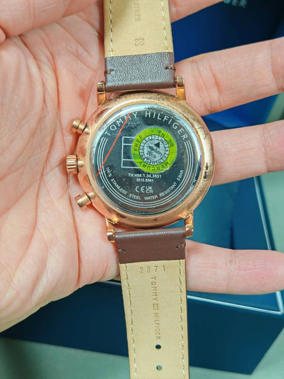 مزااااد مزااااد 
لدينا لكم اليوم مزاد جديد لساعه راقيه وانيقه الساعه تومي هيلفكر الامريكيه الشهيره الساعه اصلي كامل المرفقات مع الظمان سنتان 
المزاد يبدا الان وينتهي ساعه 4 فجر

الاعتماد على الماسنجر 

فتحة باب الساعه 50دولار  واقل رفعه 5 دولار 

الساعه بطاريه
القطر 43
كرونكراف 
ستوب وووج
منفذ شهري
عقارب لامينوس 
البدن ستانلس ستيل 
السير جلد طبيعي 
مضاده للماء 50متر
ارقام لاتيني

تاتي كامل المرفقات مع الظمان سنتان 

يوجد توصيل لجميع المحافظات


**إذا كنت صاحب هذا الإعلان وتريد حذفه لأي سبب، رجاءا أرسل رسالة إلى الدعم الفني**