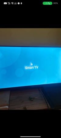 شاشه  ازارا للبيع سمارت حجم ٣٢  شاشه نضيفه جدا جدا تجي وتشوفها ممستخدم...