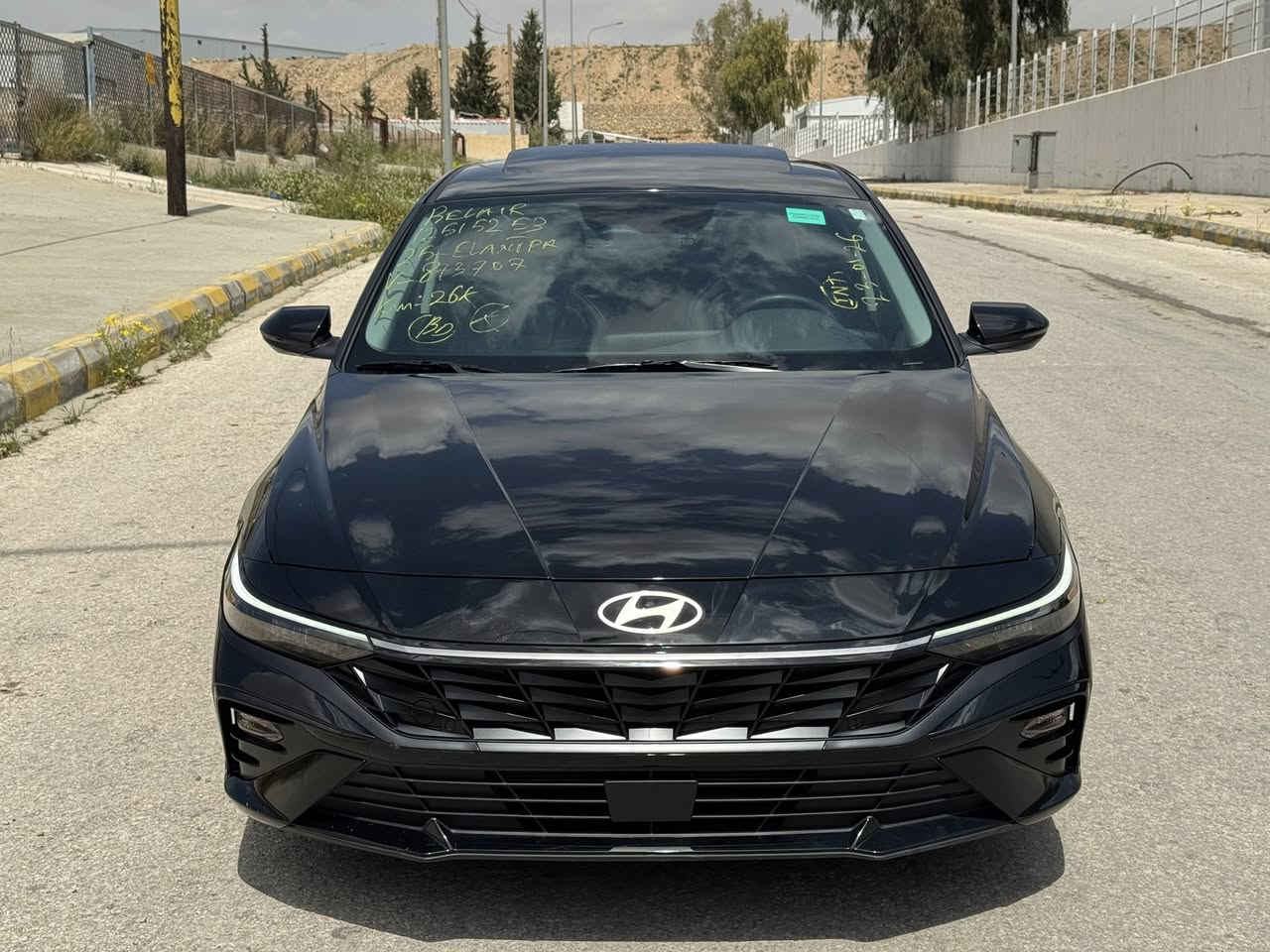 HYUNDAI ELANTRA  2025
 
📍 السياره موجوده في  الأردن الزرقاء المنطقة الحره  

هيونداي النترا  لمتد 2025
المسافة المقطوعه 15619mi 
اللون . اسواد       
محرك. 2000ccc بانزين 
الموديل 2025

                  ======= الاضافات👇👇 ======

فتحه  
شاشة كبيره نفكيشن 
بصمة تشغيل 
بصمة أبواب 
رادار امامي
 مانع تصادم
تحديد مسرب .
نقطة عمياء .
كاميرا خلفيه
كراسي جلد   .
طارة مدفية .
كراسي مدفية 
مثبت سرعة
تحكم ستيرنج
نظام قيادة ذاتية 
تشغيل عن بعد سياره 
شاحن وايرلس
حساسات خلفيه  
اضويه اماميه زنون LED
كشافات ضبابي LED 
اضويه خلفيه LED
نظام GPS+ خرائط 
3 انظمة قياده Sport /ECO / Normal
كندشن مركزي امامي + خلفي  
بلوتوث 
مدخل AUX + USB

🚗🚗حادث السيارة كما موضح في الصور 🚗🚗. 

📍الآردن الزرقاء المنطقه الحرة شارع 20 شمال 

للتواصل  / عمر الدليمي 00962786166701 علي الكرغولي 00962788505634


**إذا كنت صاحب هذا الإعلان وتريد حذفه لأي سبب، رجاءا أرسل رسالة إلى الدعم الفني**