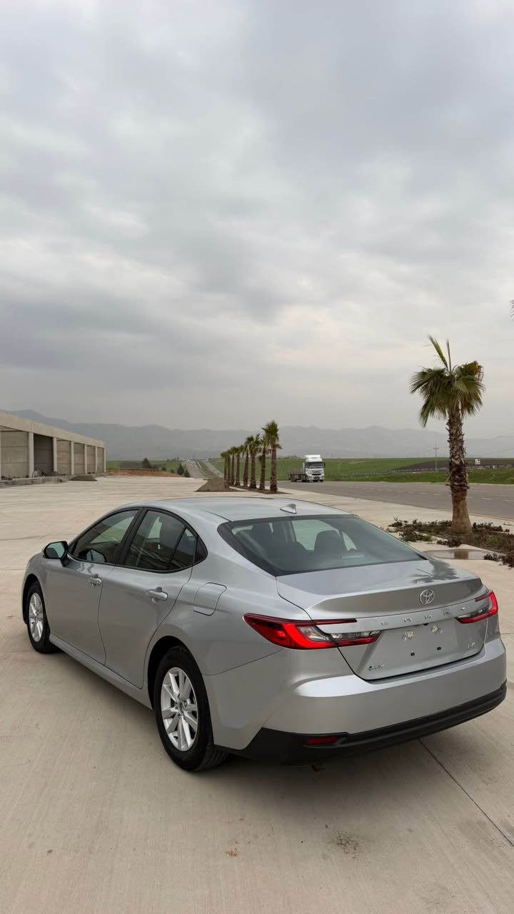 السلام عليكم 
كامرى 2025  هايبرد
السعر :190 ومجال 
اللوان :سلفر  
عداد المسافة :6 الف  
ملاحظة السيارة : فقط بوند صبغ  بدون دواخل 
ارباگ طاك مرجع بلادى 

المواصفات : 
‏‎بصمة ابواب 
‏‎بصمة تشغيل 
 تشغيل عن بعد (𝐑𝐞𝐦𝐨𝐭𝐞 𝐒𝐭𝐚𝐫𝐭)
‏‎شاشة   
‏‎كاميرة
هاند بريك بصمة
اوتو هولد (𝐀𝐮𝐭𝐨 𝐇𝐨𝐥𝐝)  
اوتو ستارات (𝐀𝐮𝐭𝐨 𝐒𝐭𝐚𝐫𝐝)
اوتو ستارات (𝐀𝐮𝐭𝐨 𝐒𝐭𝐨𝐩)
رادار امامي (تحديد مسار)
‏‎رادار جانبي (نقاط عمياء)
‏‎رادار خلفي (التحذير من الاصطدام)
‏‎حساسات امامي
‏‎حساسات خلفي 
نظام (𝐄𝐜𝐨)
نظام (𝐍𝐨𝐫𝐦𝐚𝐥) 
نظام (𝐒𝐩𝐨𝐫𝐭)
تحكمات  استيرن
كشنات كهربائي
كشنات هيتر 
تبريد لمس
لايتات (𝐋𝐞𝐝) ليد زينون بيلادي
بكلايتات (𝐋𝐞𝐝) ليد بيلادي
ويل كروم 

وبعد هواية مواصفات…

‏‎تفاصيل اكثر الاتصال علی ارقام التاليه  

𝐖𝐡𝐚𝐭𝐬𝐀𝐩𝐩-𝐕𝐢𝐛𝐢𝐫
☎️[***********]

عنوان📍عقره اكر, نينوى
