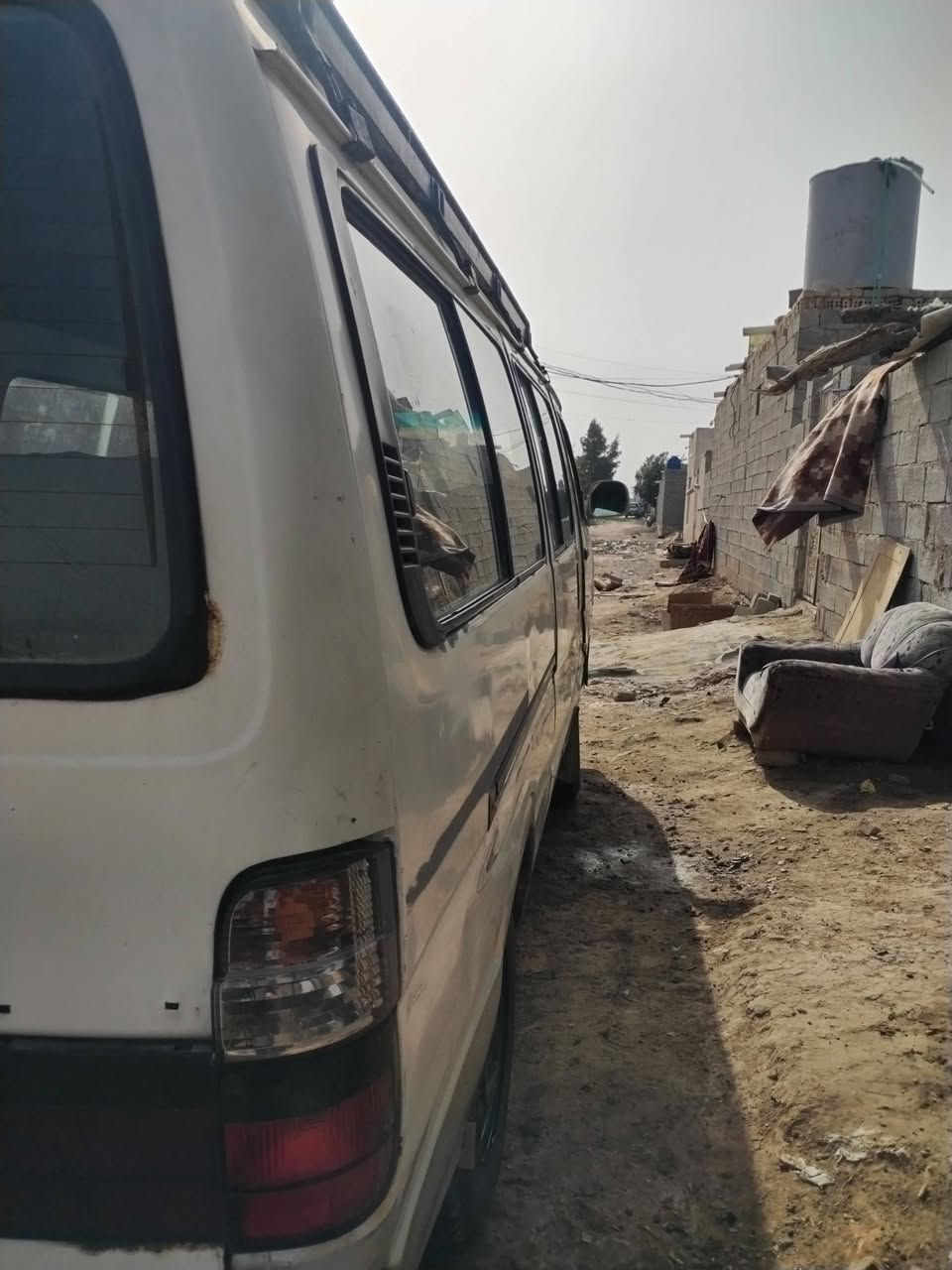 السلام عليكم فتون 2008 بورسلان   سياره حلوه  السنويه ال 2028  مكينه جديده  محورينها بنكو  بشرط لا تبخر ولا تنقص گير اكسل خير من الله
 ونضيفه مداور ثاني يوم  ( ملاحضه مكينه محور كاز يعني تفويله تنساهه) سعر 40بيها مجال اتصل ودلل رقم *********** واتساب عنواني بغداد حي اور
