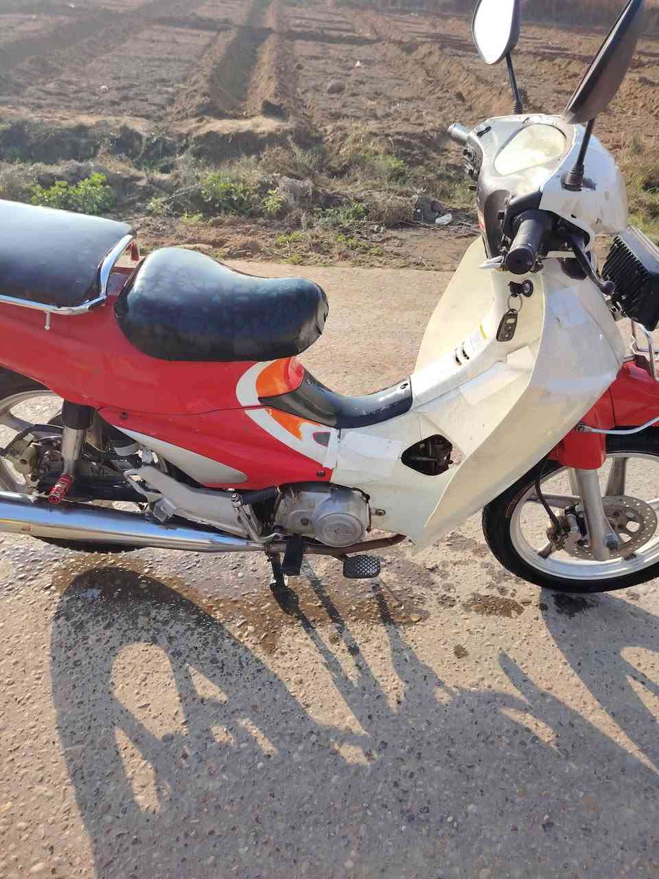 دراجة سلفيز للبيع نضافه فول تخم تاير السعر 650 وبيه مجال ***********.اعادت نشر بسبب الوعود الكاذبه المكان بلد
