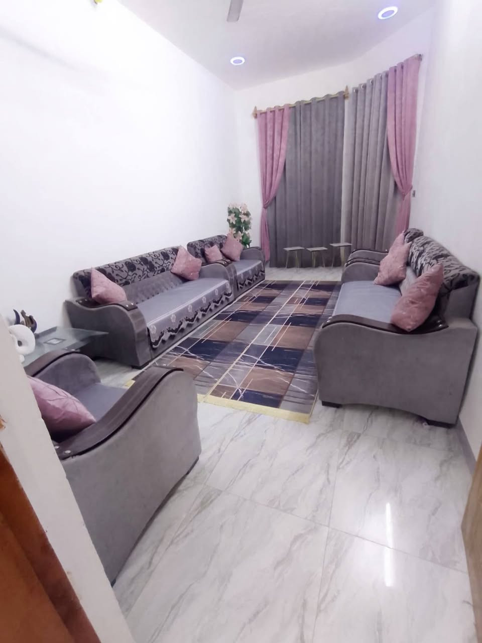 بيت للبيع منطقه علي الحامي الشمال
مساحته 140 متر  للاستفسار ***********
