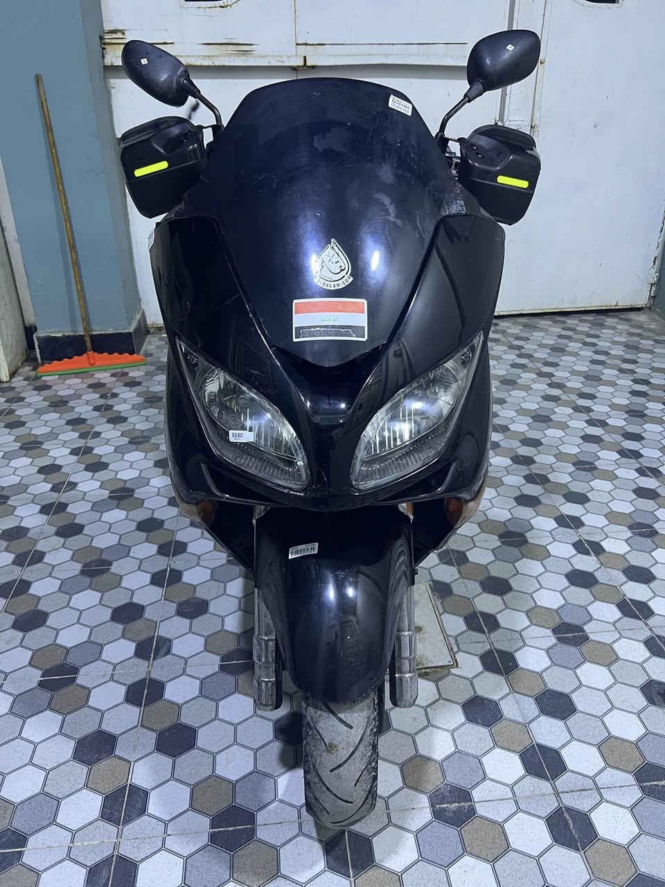 دراجه فورزه 09 كرستال 
دراجه ناعمه وحلوه مكينتها خير من الله 

شلعه ومعدل ع ستان ١٤٠  لون اسود ماكي 

صلنصه رياضي سستم سماعات بيها صوتهن يخبل 

مصدات هوى اوراق وياها كفراتها حلوه لا كسر ولا شي 

شخوط كلش خفيفه موضحه كبالكم 

مكاني ديالى بعقوبه                سعر ١٢٠٠ وبيها مجال للطيبين 

شراي اتصل ***********
