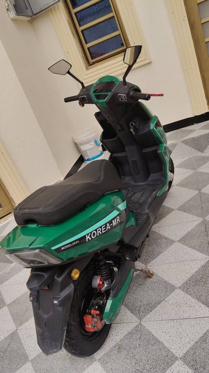 السلام عليكم دراجه البيع سكنس شحن مديل 24 مستخدمه  فول مواصفات يدات ابريك او دبلات اماميه او خلفيه او ويلكب كله تزويد بلادي الدراجه جديده لايت عالي ناصي زنون او اشاير يمنه او يسره او دبل اشاره  سرعته 99 عله الستاند حقيقي  فول نعومه السعر700 الف أو  بيه مجال للطيبين مكاني  البصره ابو الخصيب استفسار ***********
