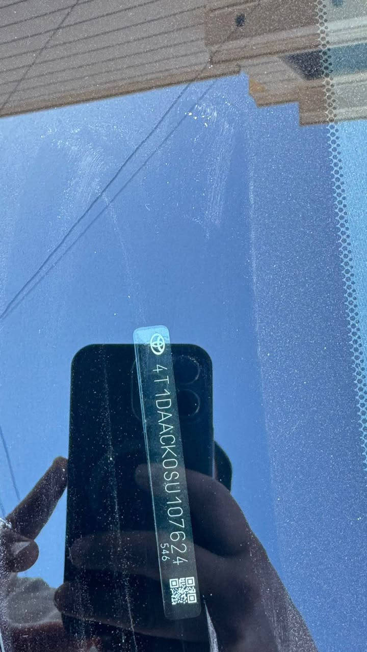 كامري هايبرد موديل 25 مرقم كامل وبسمي واني مستورده ماشيه 23 الف سعره قفل من الاخير  177 وهذا رقمي ***********
