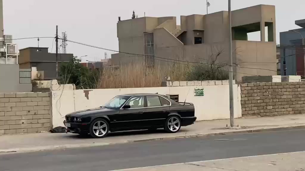 السلام و عليكم بيم 525 البيع مكينه كبس جيتال المرغوب كير تمساح كهربياتها كلها شغاله  تبريد بس عايزة كبليسر اوياله على تايات جدد حجم 18 طخم 70 بل 100 غرفه جديده جلد اسود السياره بيها طخه بل صندوك فقط السياره بل موصل حي الضباط موديل 91 السعر 55 أو بيها مجال صاحبها موجود تحويل مباشر *********** تحتايتي الكم ❤️
