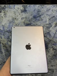 آيباد 9 • ٦٤ • ما مفتوح