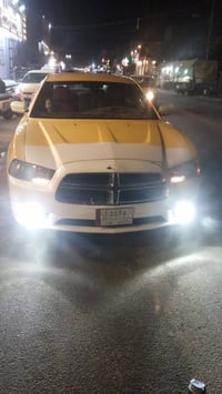 سياره جارجر صفره للبيع موديل 12 سياره خليجيه بس بيهه ضربه بالعراق جامل...