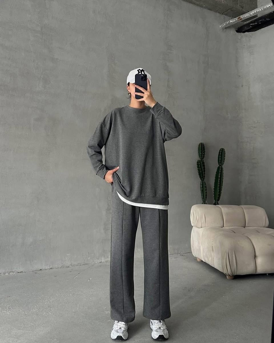 شلعة نسائي اكثر من ٣٥٠ قطعة
للتواصل خاص او واتساب ***********
