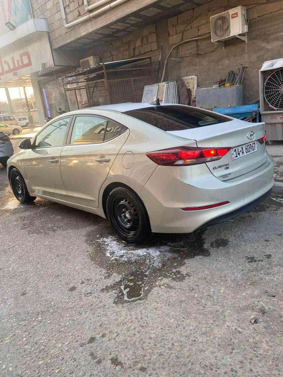 السلام وعليكم هونداي النترا 2017 بسمي وارد امريكي داخله غرق لدوسه وبلعراق بيها مدكر وبنيد ابيع شوف العين اكفلك صبغ عام لغد شاصي مكانها البصره السعر 110 وبيها مجال ( ملاحظه فقط واتساب ) *********** القرنة, البصرة
