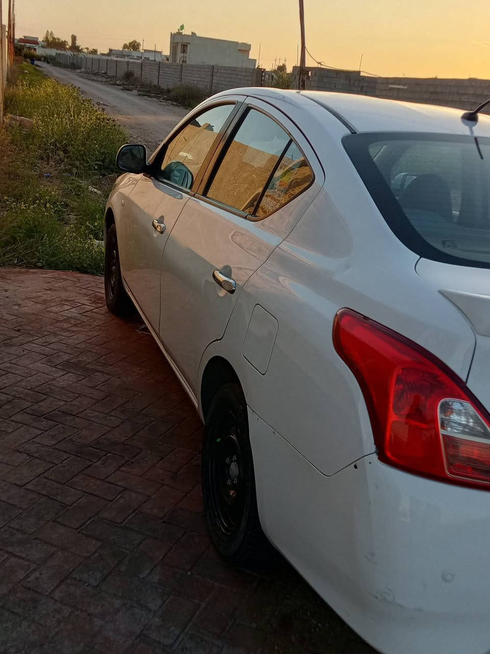 سلام عليكم سني هندي 19ماشيه 67الف السعر 107وبيهه مجال للستفتار ***********
