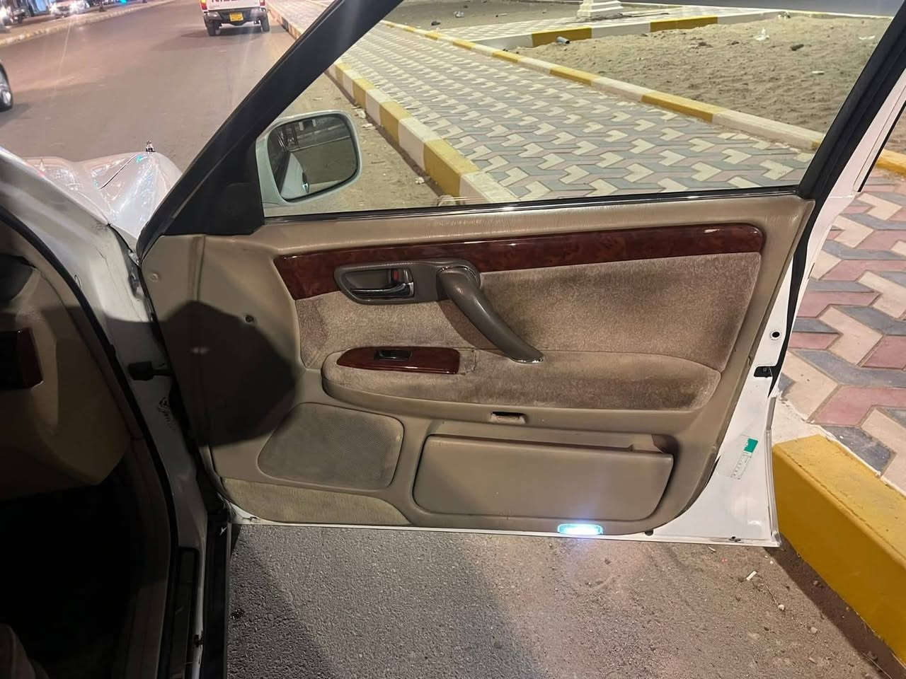 سلام عليكم سياره كصه جنطه لحيم باجات جاهزه من الطول للطول بيع مستعجل مكان سوق الشيوخ ***********السعر 32
