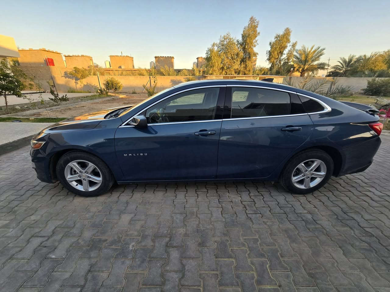 سلام عليكم
شوفرليت ماليبو 
الموديل 2025 
اللون ازرق ميتاليك 
نوع المحرك 1500 تيربو 
ماشية 14الف ميل
حادث السيارة مرفق بالمشور
بدون رقم 
ويل كب
بصمة تحكم ستيرن  
سايد بريك كهربائي 
رادار امامي وضعيات قيادة والمواصفات البقية
معروفة
السعر 115وبيها مجال بسيط
للاستفسار ***********
