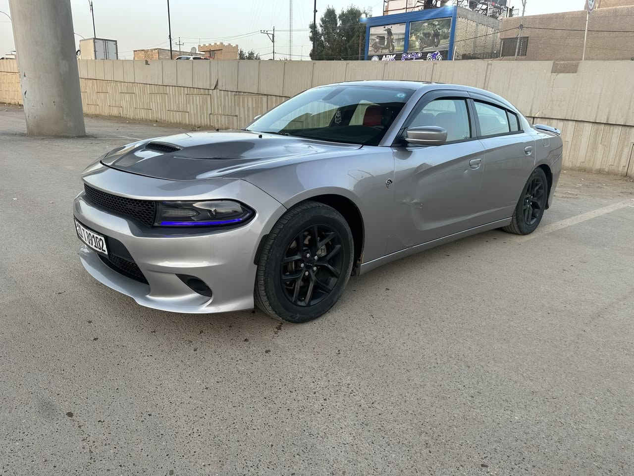 جارجر موديل 2017 امريكي بيه قطعتين صبغ بدون اي دواخل سياره جديده محرك 3600 رقم بغداد انكليزي تحويل مباشر السعر. 157 مكان السياره حله  حي الزهراء 

***********
