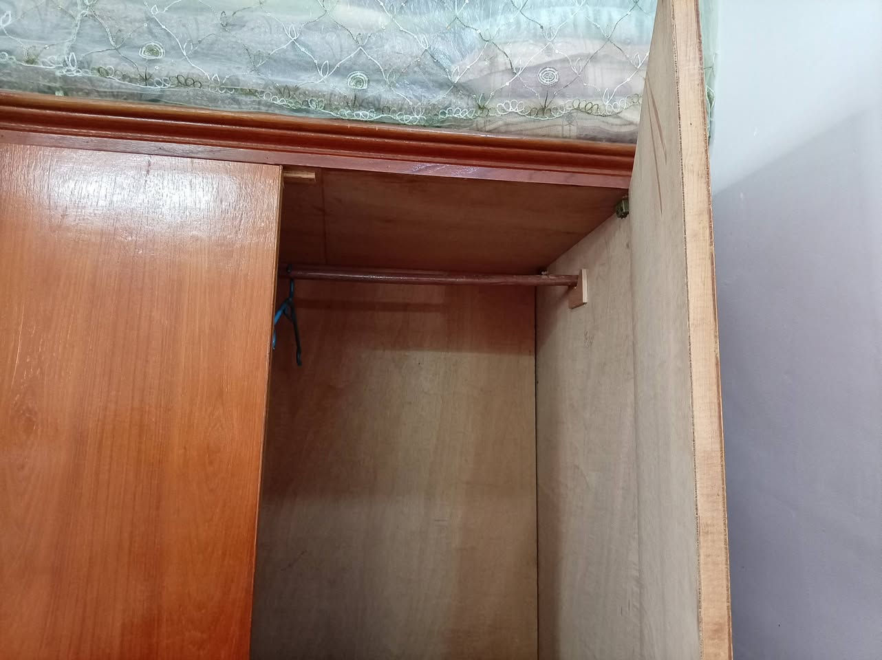 قنصور للبيع سعر مئتين ٢٠٠ الف طوول ثلاثة أمتار ارتفاع مترين قرب بوابة الشام


**إذا كنت صاحب هذا الإعلان وتريد حذفه لأي سبب، رجاءا أرسل رسالة إلى الدعم الفني**