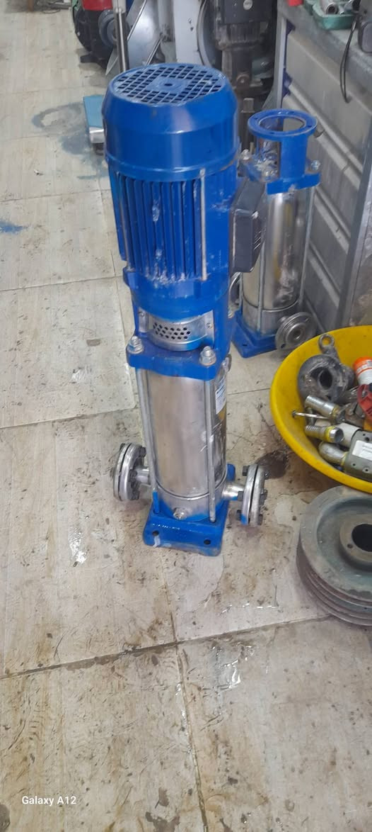 مضخه عامودي ٢حصان ايطالي واحد انج ثري فيز، ،***********
