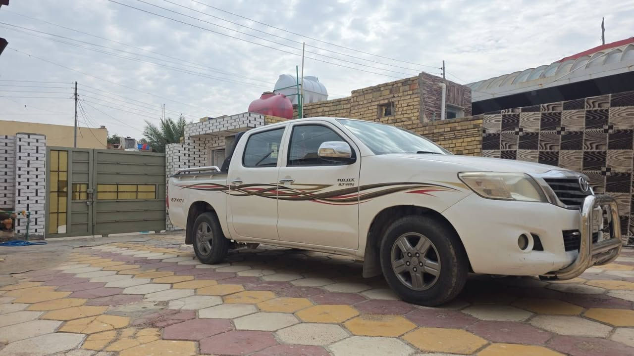 سلام عليكم عندي سياره البيع بيكم موديل  2015 رقم واسط  كير وتماتبك شاصي 19 كوتي تحويل مباشر سياره جديده وحلو يتصل على رقم  *********** السعر  خاص
