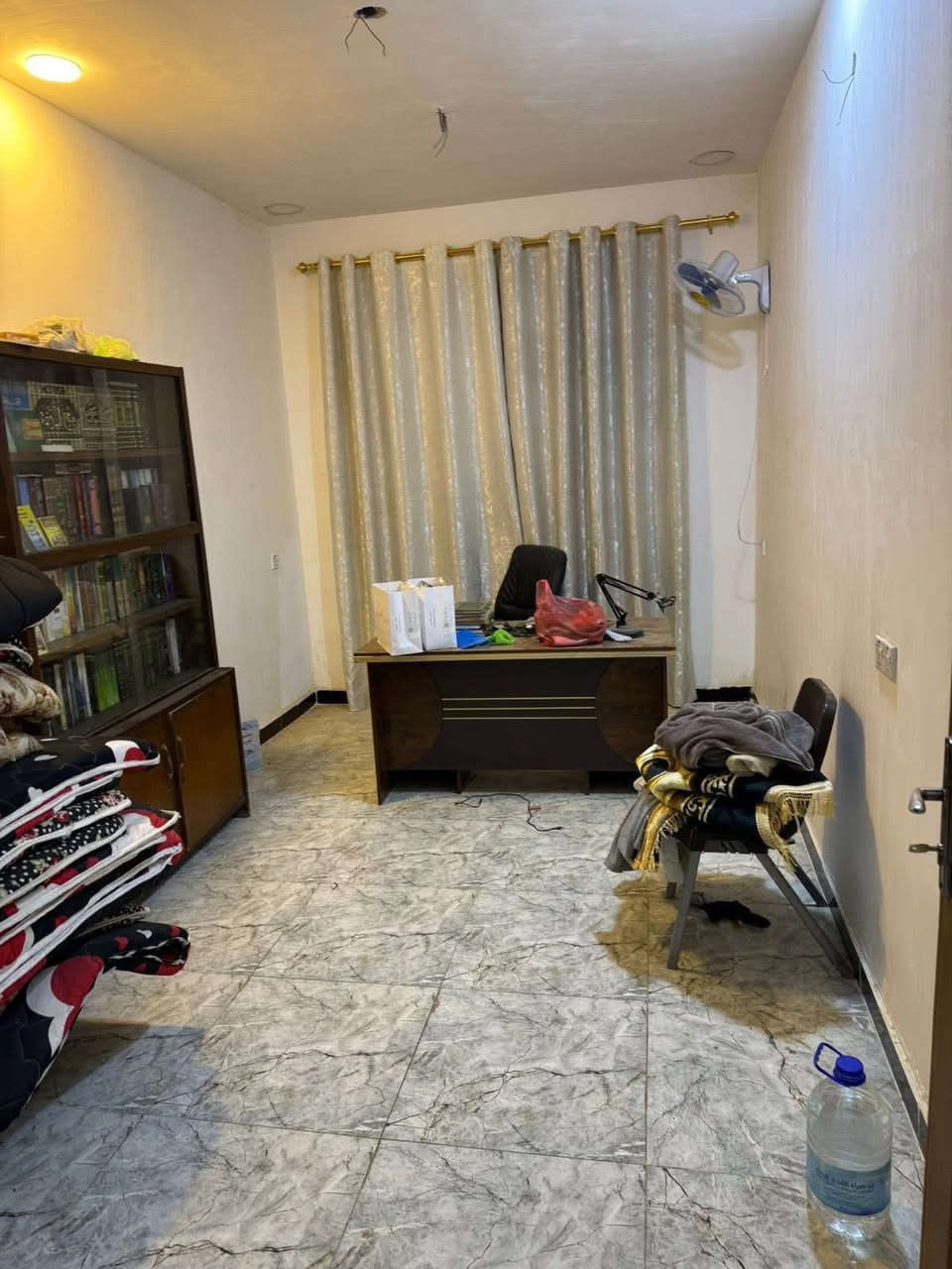 بيت في بغداد حي العامل  الجنابات قرب فران السجاد فرع سواق فادي مساحة 130 البيع 3 طوابق بي 5 غرف نوم ***********
