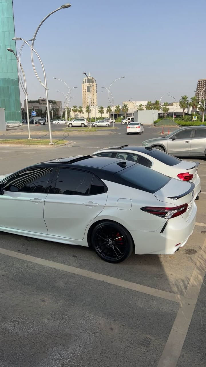 کامری ٢٠٢٢
بێ سبوخ
سەیارەکە ٤pdr
بیلادی ناو سوور
شان رەش بیلادی
٦٧ مایل رۆیشتوە

*********** wats app أربيل, العراق
