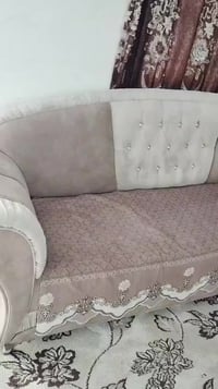 تخم • كنبة • مثل الصورة