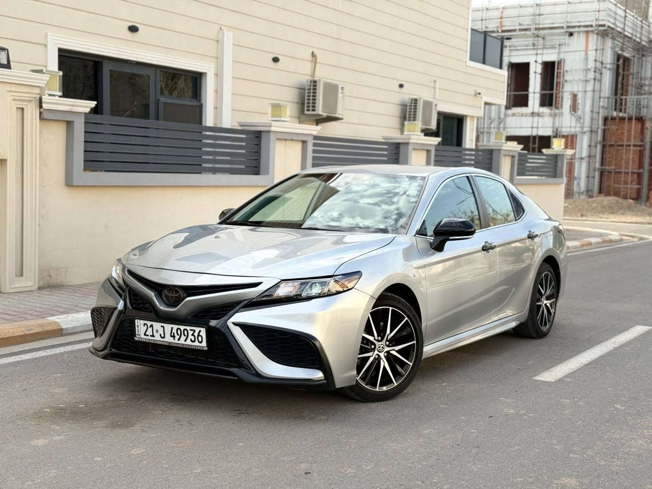 السلامُ عليكم
للبيع سيارة كامري مواصفات Se
موديل 2023
مواصفات . تحكم استيرن كشن جلد كشن كهرباء 
رادارات امامي 
الضرر ربع بنيد فقط صبغ بدون ايرباك 
سيارة جديدة مرقمة بأسمي صيانة كاملة كماليات دهن جديد مبدل سونر مرفق مع الصور والضرر ناشره ويا 
العنوان ديالى خانقين 
للأستفسار اتصل على الرقم ***********
