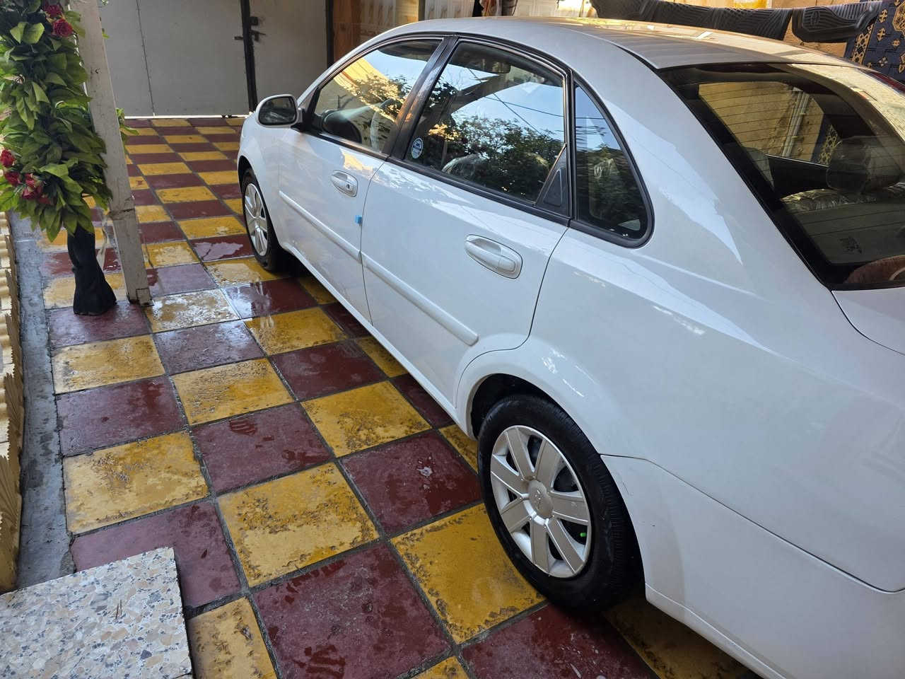 اوبترا موديل 2012 رقم بغداد الجديد انكليزي محرك 1600 تبريد تدفئه كله شغال ضرره بنيد وجنطه وجاملغ امامي وجاملغ خلفي السعر 72وبيه مجال رقم ***********
