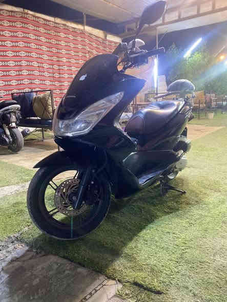 سلام عليكم حبايب بيسي اكس جيل ثاني شرط ياباني دراجه نضيفه ومكفوله من كلشي أكفلك مكينه ونضافه سعرها واحد 500 وبيها مجال بسيط مكاني بغداد *********** وبالعافيه الي تصير من نصيبه 💕.
