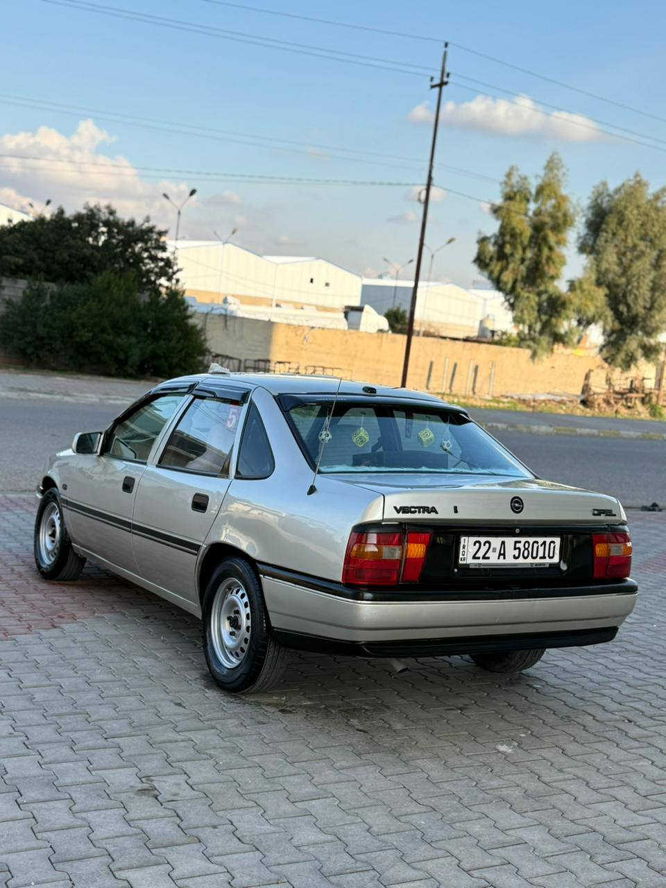 بسم الله اوبل 1992محدث 94محرك 18سنويه بسمي جديد 31 جديد تايرات جديد هزه او براد جديد صبغ جماليه بي جاملغ وره الصايق ضربه بصيطه شبرو نص سياره كهربايات كولها شغاله صدر جديد سياره مال جناي احله من الصور السعر 47او بي مجال ***********
