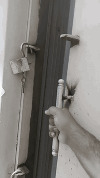 متوفر مخازن للايجار في بغداد شارع فلسطين
الضلال كافة المساحات والخدمات متوفرة من  إدارة 

وحراس 24ساعة وكامرات وصحيات ومنضومة حريق 

للاستفسار الاتصال على الرقم ***********
