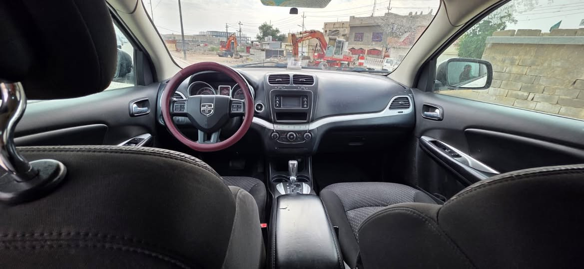 دووج جورني مديل 2018
#ادوووووات
السياره #كفاله  من سرقه والعشائر 
متؤم ارقام وسنويه انكليزي +هزه
مكينه كير حداده تخم تاير كله جديد
تبريد ثلج +تدفئه
#المكان البصره 
#السعر  69 ورقه 
***********
