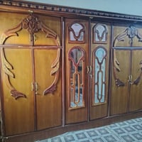 البيع قرفه مستخدمه نضيفه خشب عراقي السعر ٦٥٠ الهاتف 07814177915