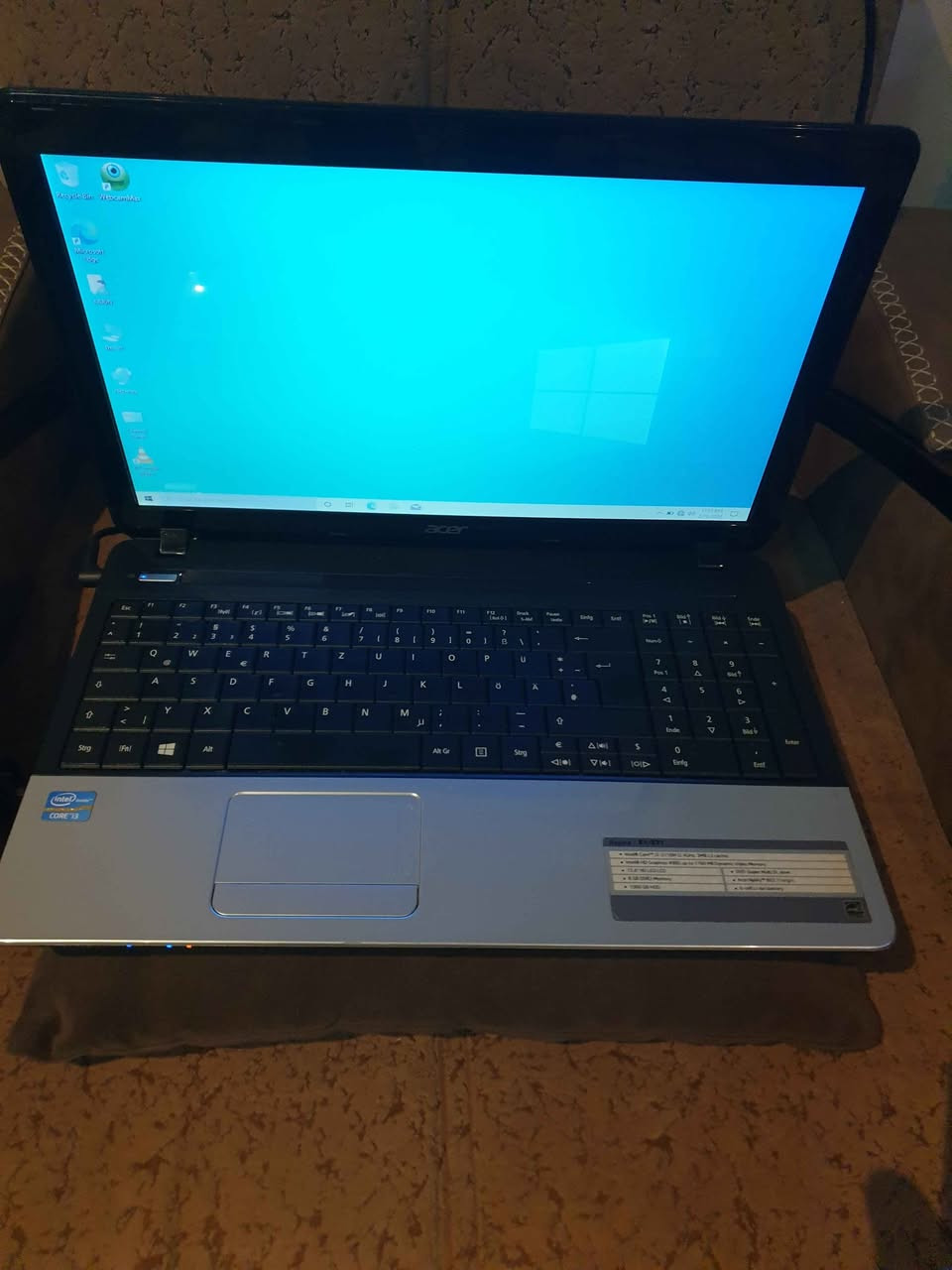 لابتوب ايسر شاشة حجم 15.6
معالج corei3  G3جيل ثالث 
هارد 1تيرا hhd
رام 8
شغالة كاملة وندوز 10  64bit
شحن ممتاز 
ملحقات ..شاحنة مع بطارية احتياط
السعر125 
المكان كرادة بغداد, العراق


**إذا كنت صاحب هذا الإعلان وتريد حذفه لأي سبب، رجاءا أرسل رسالة إلى الدعم الفني**