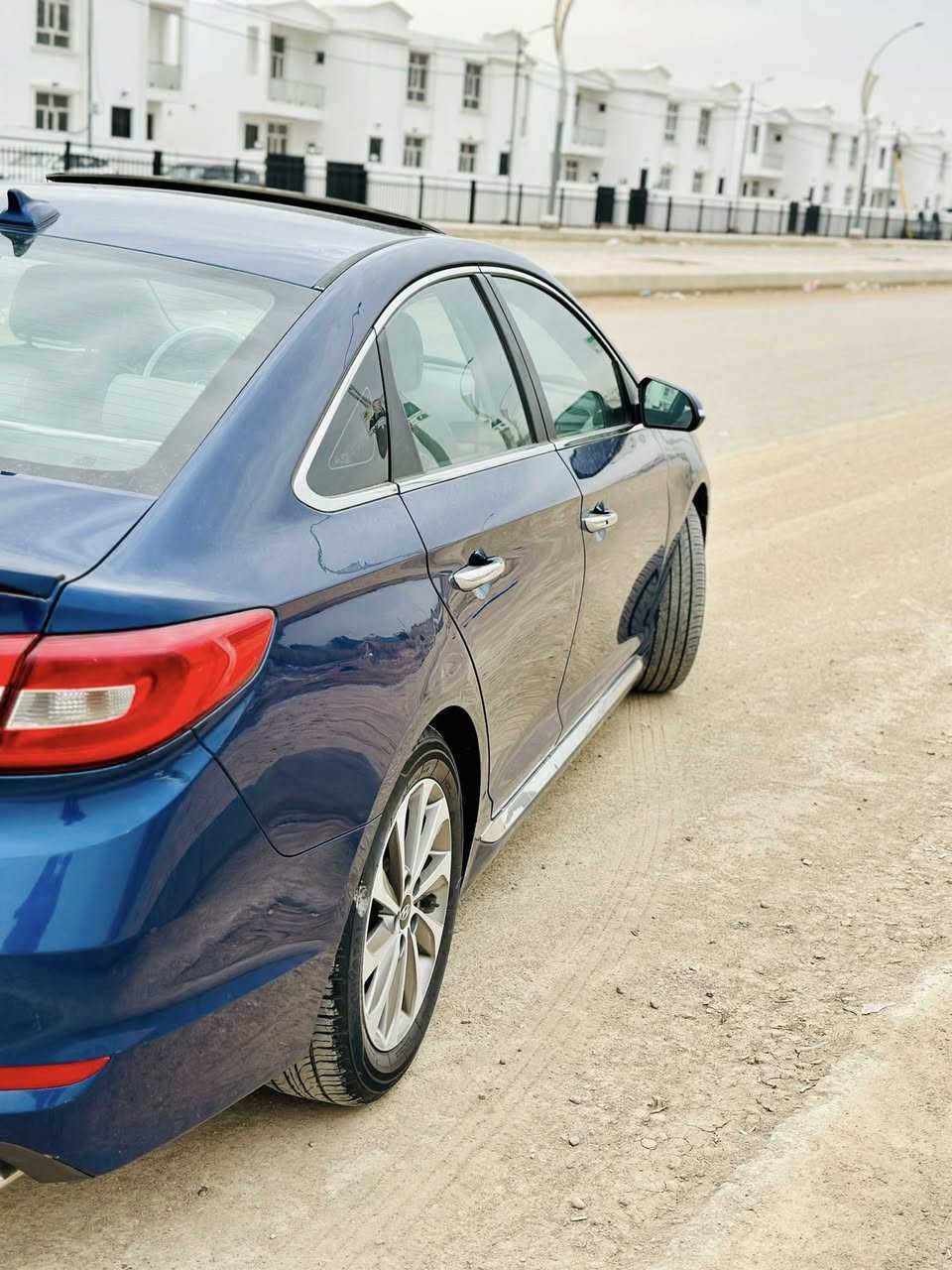 السلام عليكم
سوناتا سبورت 2017
محرك GDi2400
السياره كلين ليبل واحد 
بس البنيد بي دفعه ومصلح نفسه 
بيها بارد قليل 
للاستفسار هـ***********
