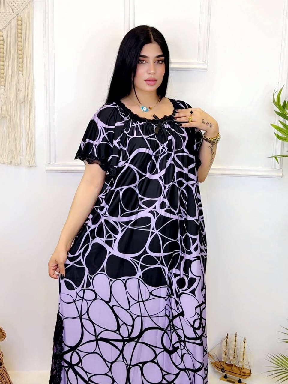 ✨💎 شلحه حرير فخمة 💎✨

إذا تدورين نعومة وأناقة تخطف الأنظار 😍
وصلت أحدث موديلات الشلح الحرير في كوزمتك العرائس 👑💖

💎 خامة حرير ناعمة وراقية على البشرة
👗 تصميم أنثوي أنيق يبرز جمالك بكل دلع
✨ مناسبة للبيت والمناسبات الخاصة
📏 قياسات مختلفة تناسب كل الأجسام

دللي نفسج بإطلالة مميزة كلها نعومة وفخامة 💫

📍 متوفر الآن في كوزمتك العرائس
📞 ***********
🚚 خدمة التوصيل متوفرة لجميع المناطق
