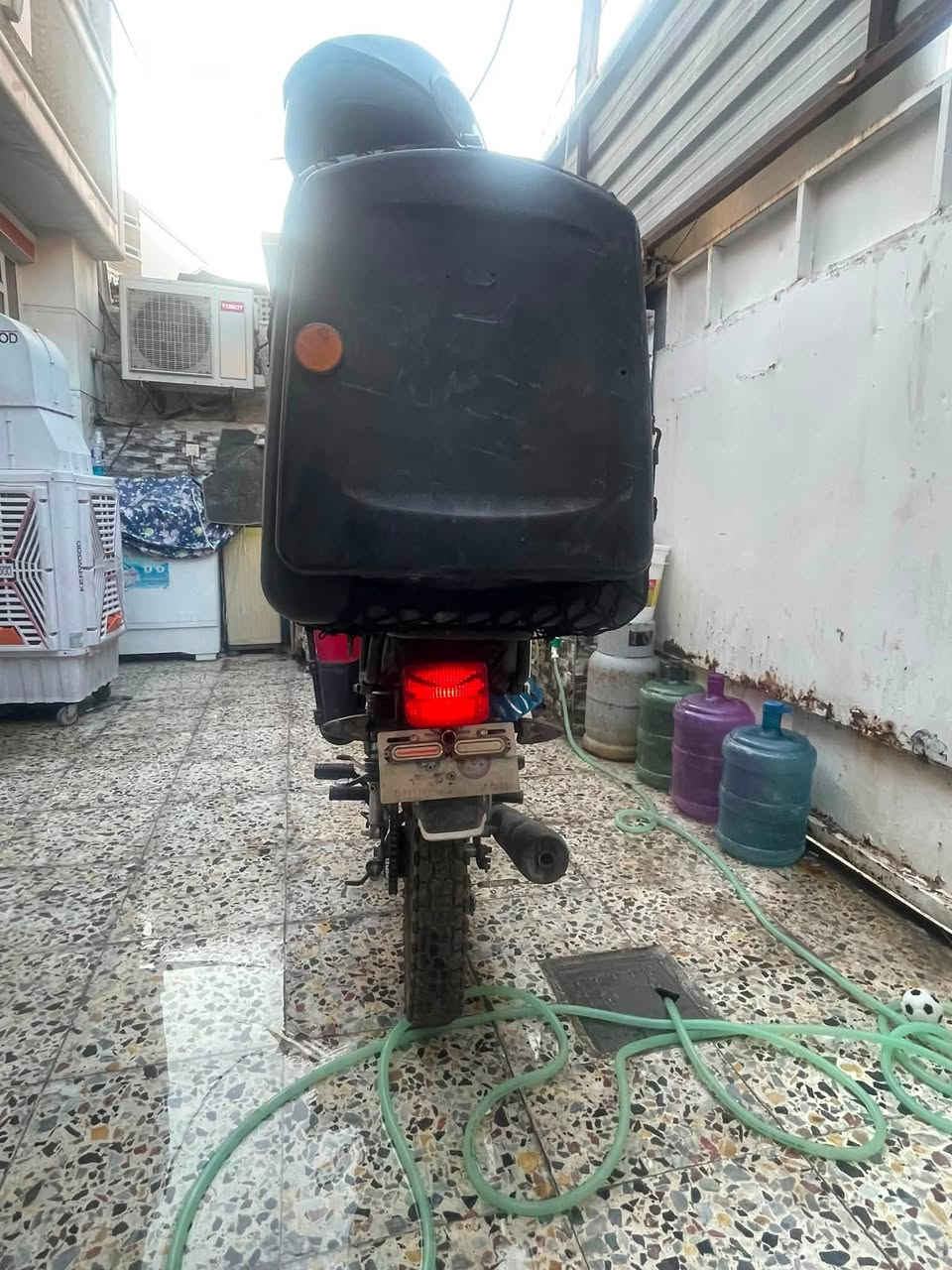 دراجه شايننك مرقم وسنويه كامله للبيع كلشي ما بيها وخير من الله ما بيها اي نقص تأخذها كبل للشغل 2025
عنواني بغداد شعب حي اور 
السعر خاص ***********
