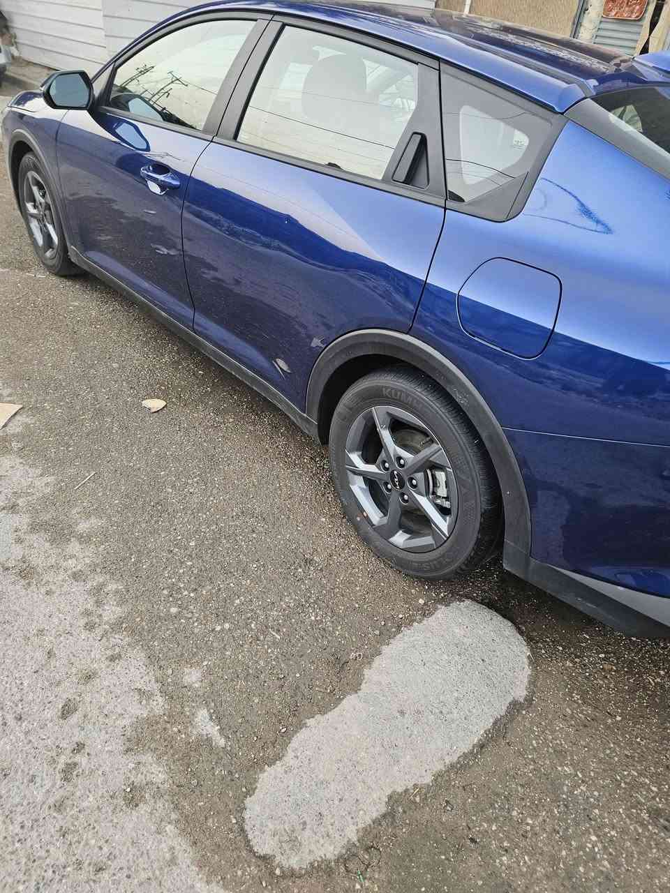 كي فور امريكي موديل 25 نص فول بدون ايرباك بدون شواصي بدون لغد بصمه رادارات امامي وجانبي تشغيل عن بعد المكينة الفين دوش توقيف ذاتي بدون ايرباك ماشي 17 الف السيارة بسمي المنفيس موجوده السيارة بغداد  بنيد مبدل فقط السعر اتصل على الرقم ***********
