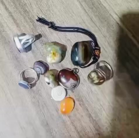 قيمهن وبالعافيه عليك بالي يرضي الله
العنوان البصره يوجد توصيل 
هـ***********
