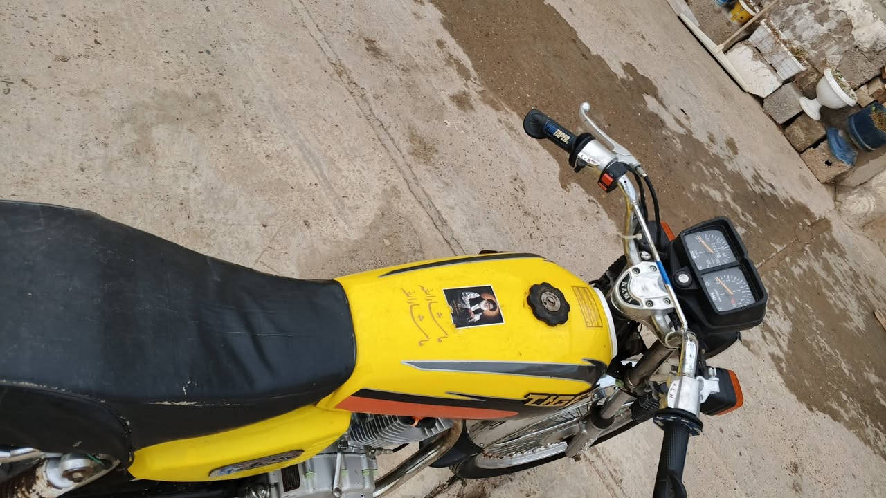 سلام عليكم تايكر للبيع موديل 2020
ورقه كارتونيه كهربائياته كله شغاله محرك  مبدل بستم
شرط شلعه ومعدل صلنصه ربع تخم تاير السعر 350وبي مجال قليل ‏‪مكاني خالص ***********
