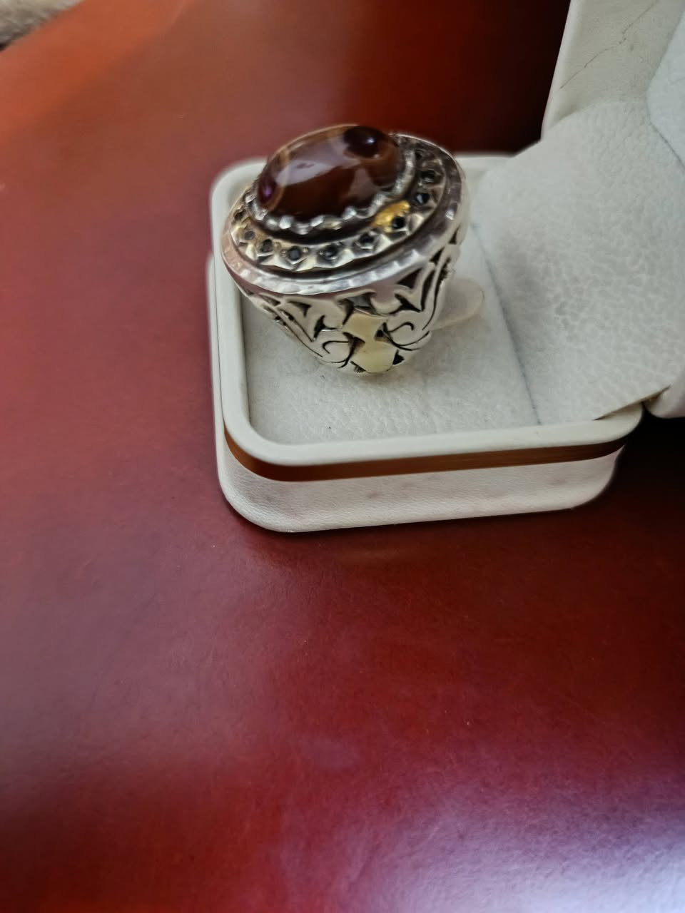 سليماني عينتين احمر صياغه ثقيله ***********
