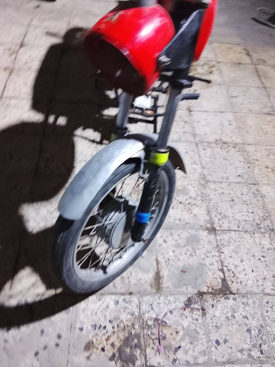 السلام عليكم عدائي الدراجه 81 ربيع ادوات دراجه مفسخه سعرها 300 وبيها مجال مكانه بغدادم الرقم الاستفسار ***********
